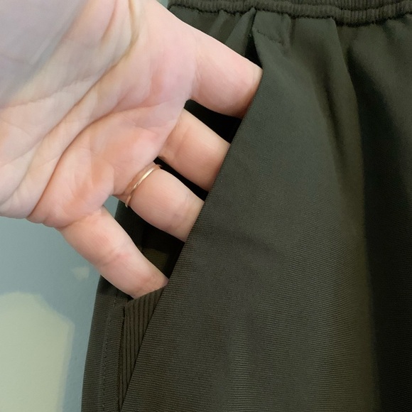 Lululemon Men’s ABC jogger pants in army green size XS EUC - Picture 4 of 8